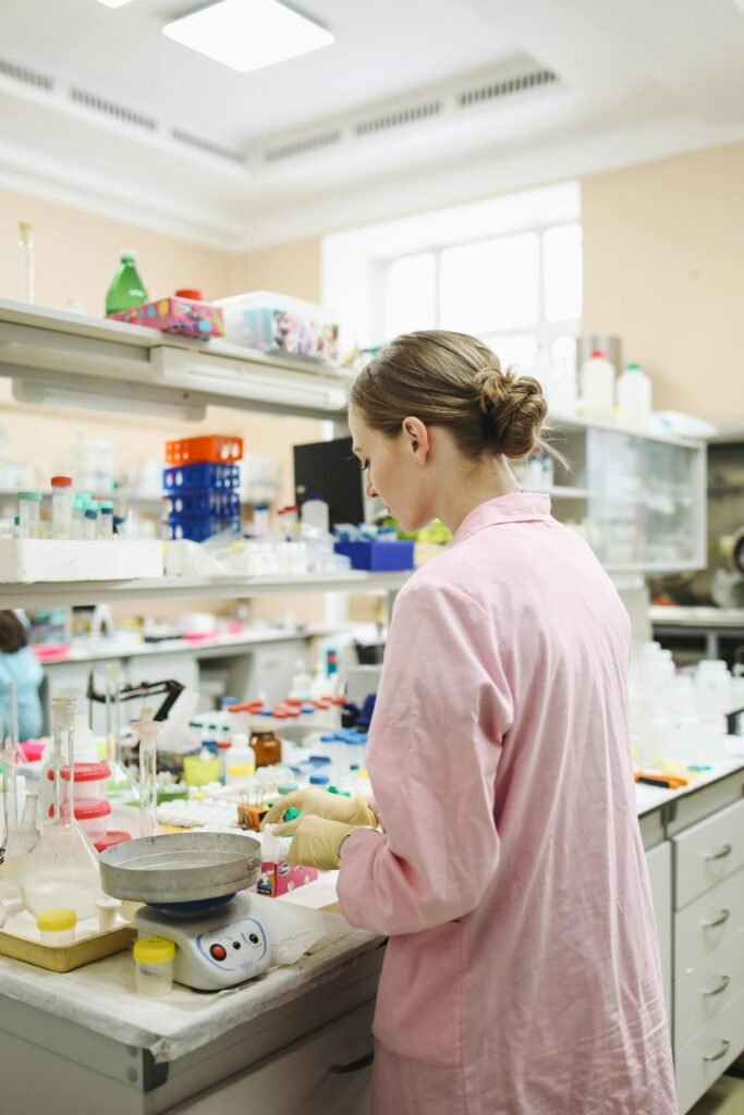 pexels-photo-3735736-3735736 A female scientist conducting research in a well-equipped laboratory.